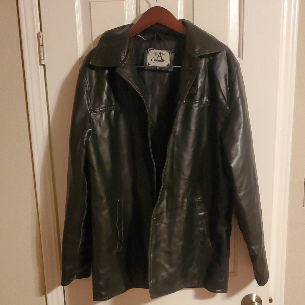 Men's Armani Vintage Black Leather Button Down Jacket with Collar